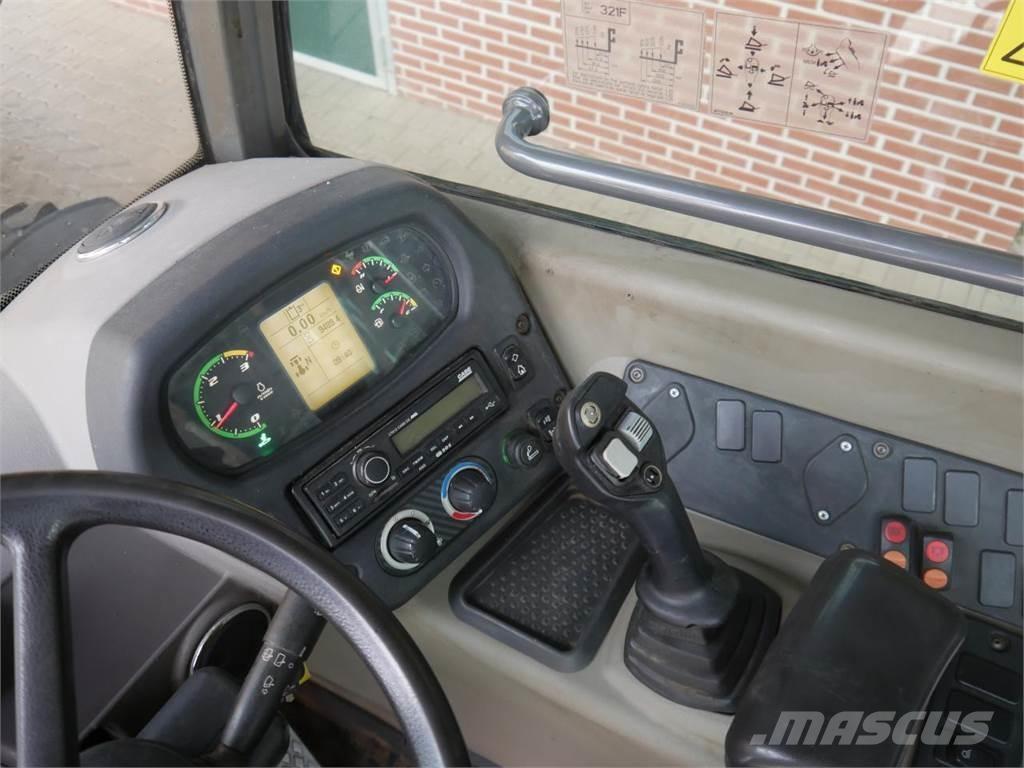 Case IH 321F Kolové nakladače