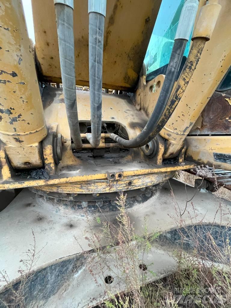 CAT 330 CL Pásová rýpadla
