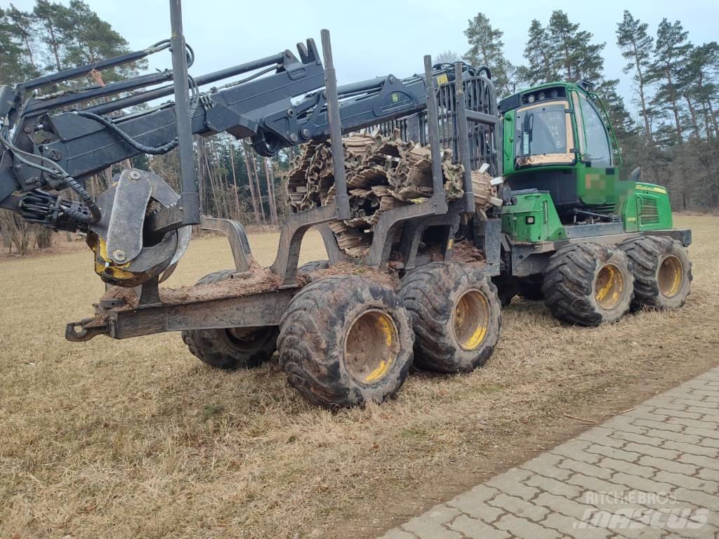 John Deere 1010 E Vyvážecí traktory