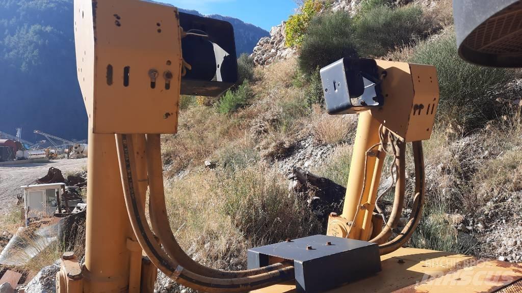 CAT D 8 R II Pásové dozery