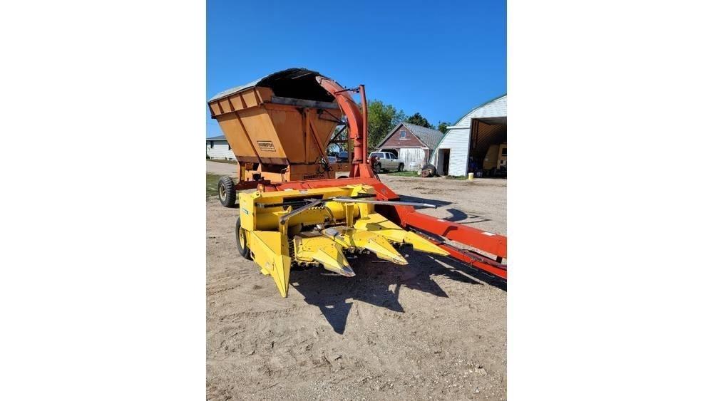 New Holland FP230 Sklízecí řezačka