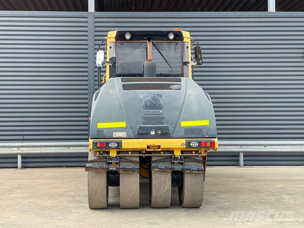 Bomag BW 25 RH Pneumatikové válce