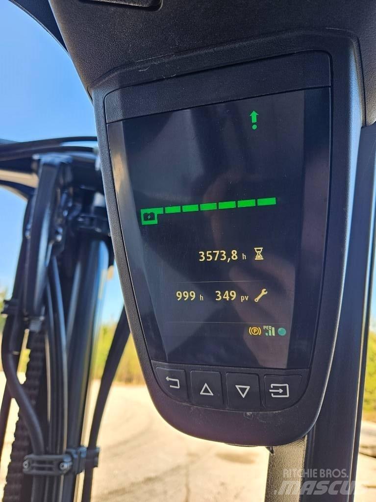 Linde E30-01 Akumulátorové vozíky