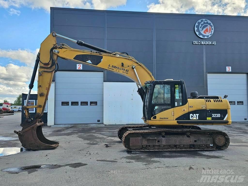 CAT 323 D L Pásová rýpadla