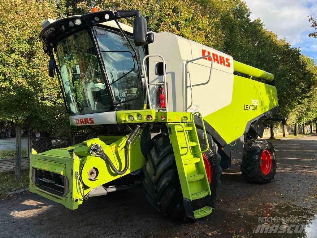 CLAAS 750 Sklízecí mlátičky