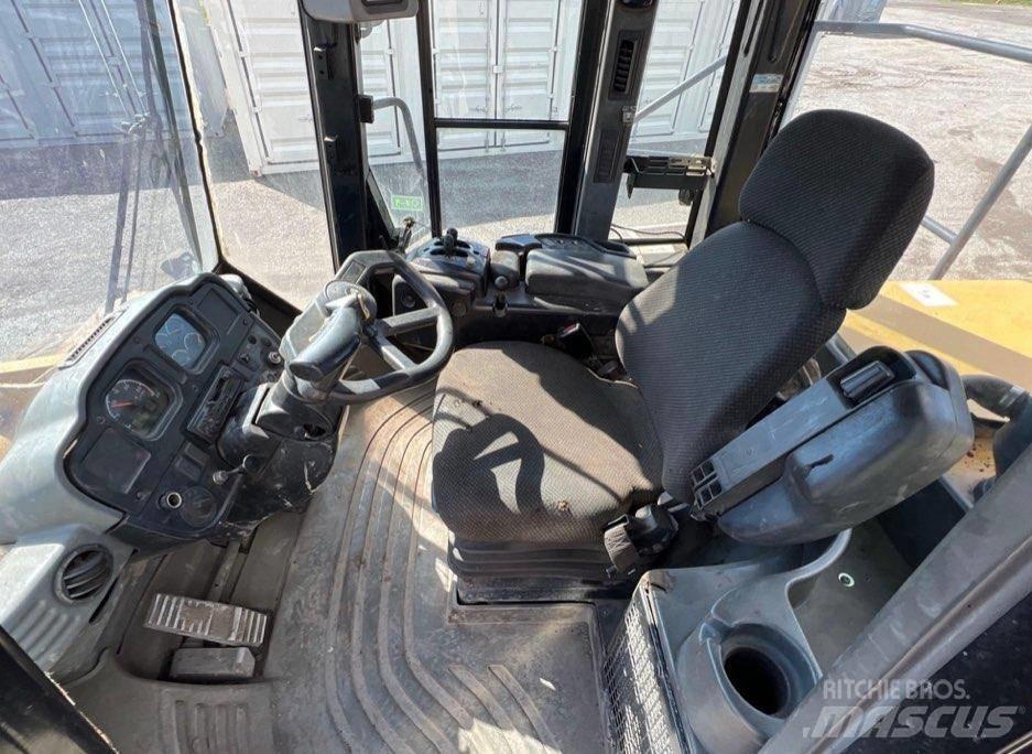 CAT 980G Kolové nakladače