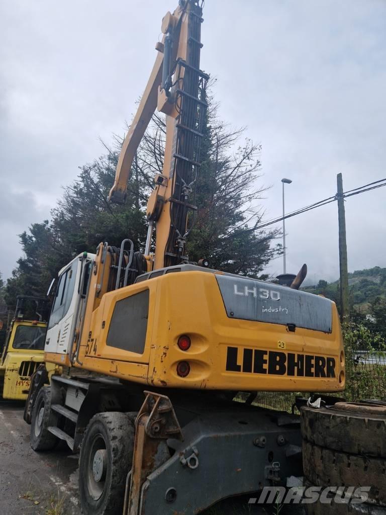 Liebherr LH 30 M Stroje pro manipulaci s odpadem