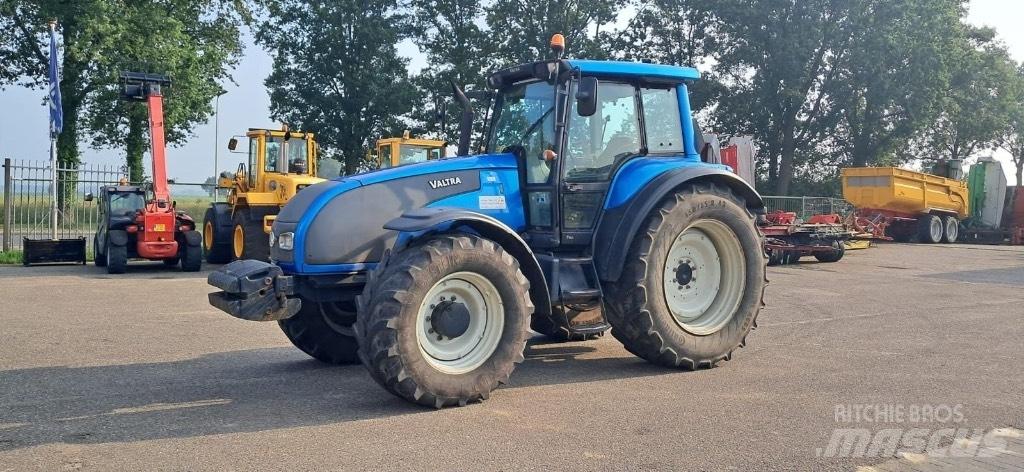 Valtra T160 Traktory