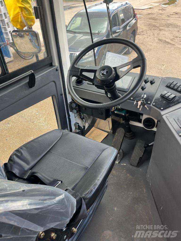 XCMG XPT70K Terminálový tahač