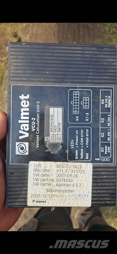  Valmet/Komatsu 911 Elektronika