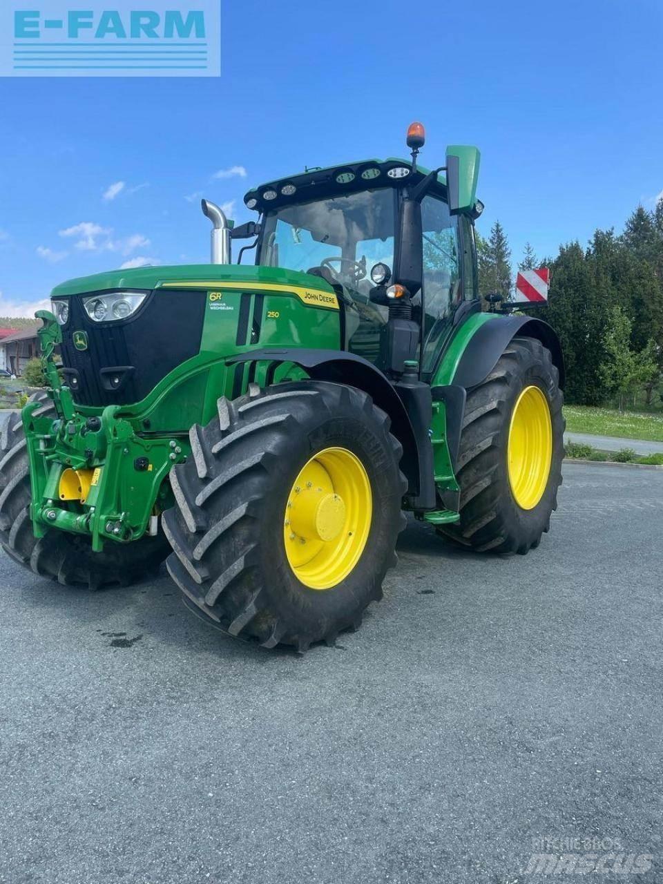 John Deere 6r250 Traktory