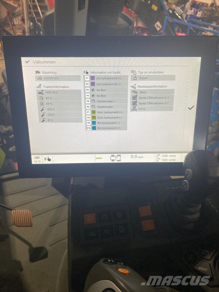 CLAAS Axion 930 Traktory