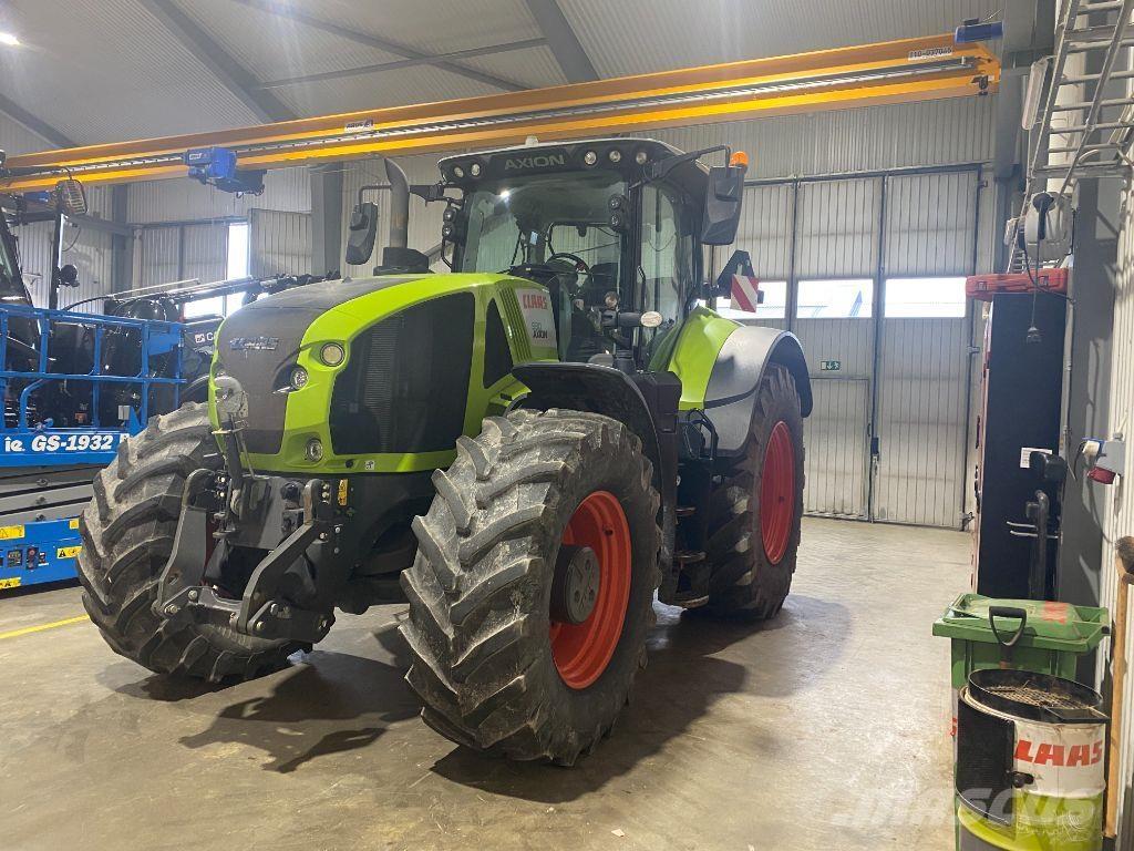 CLAAS Axion 930 Traktory