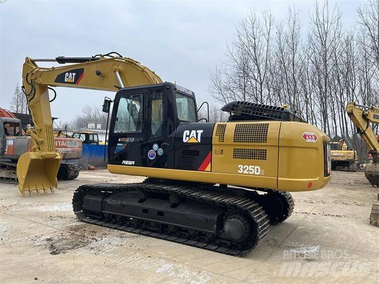 CAT 325D2 Pásová rýpadla