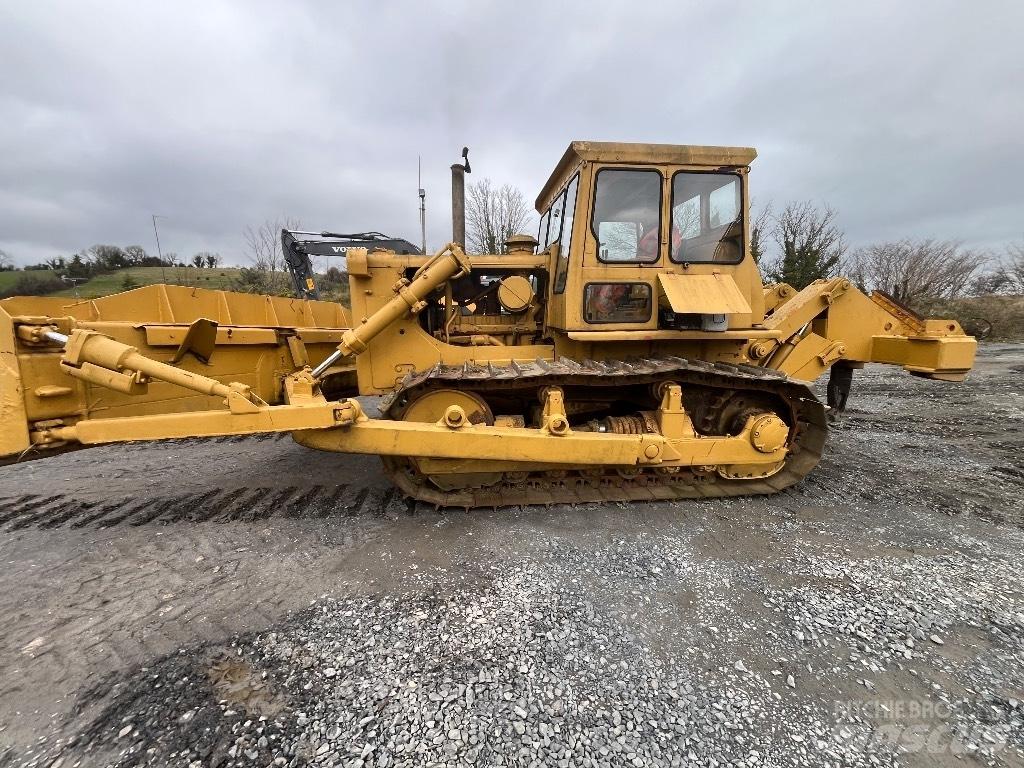 CAT D 7 Pásové dozery
