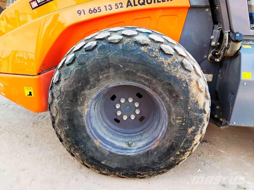 Hamm H 16 i Tahačové válce