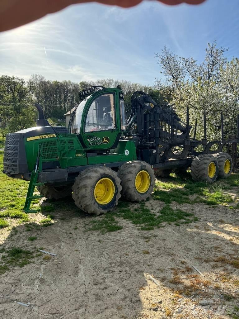 John Deere 1510G Vyvážecí traktory