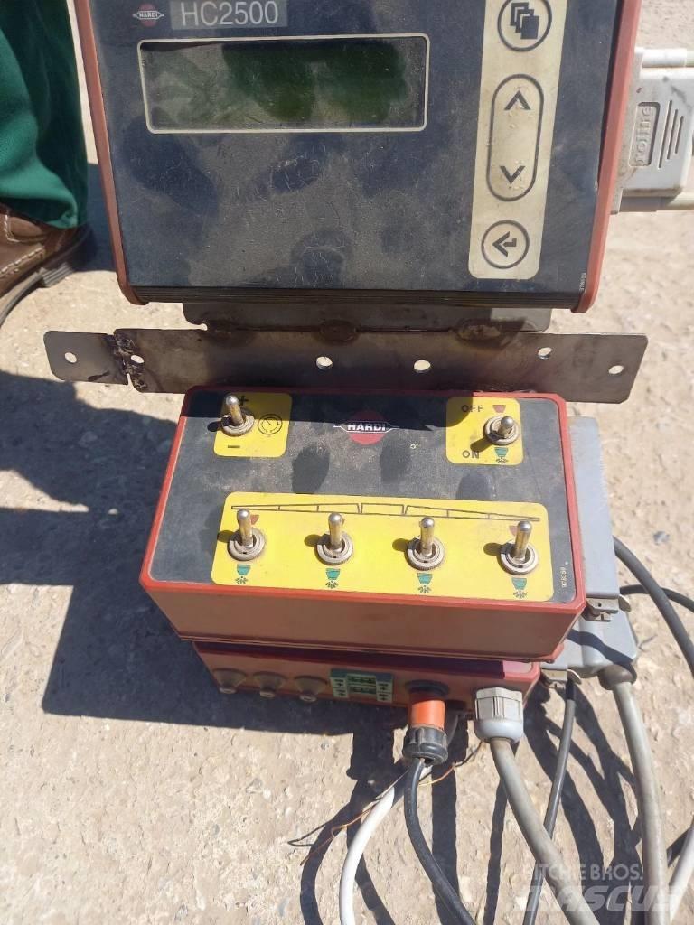 Hardi Commander 4200 Tažené postřikovače