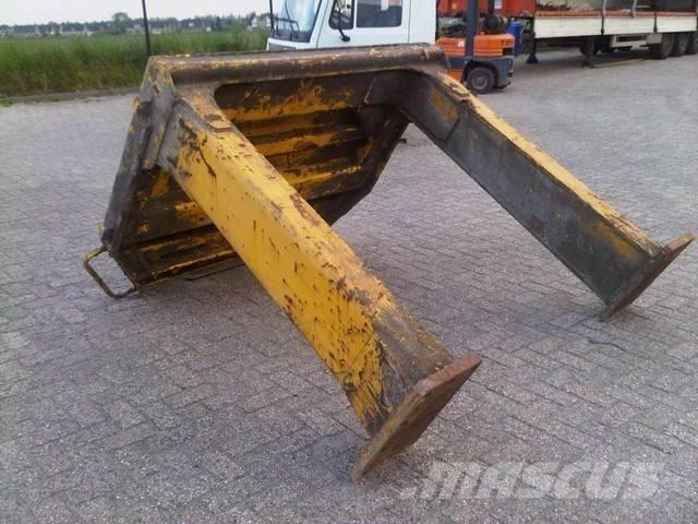 CAT 990 II Podvozky a zavěšení kol