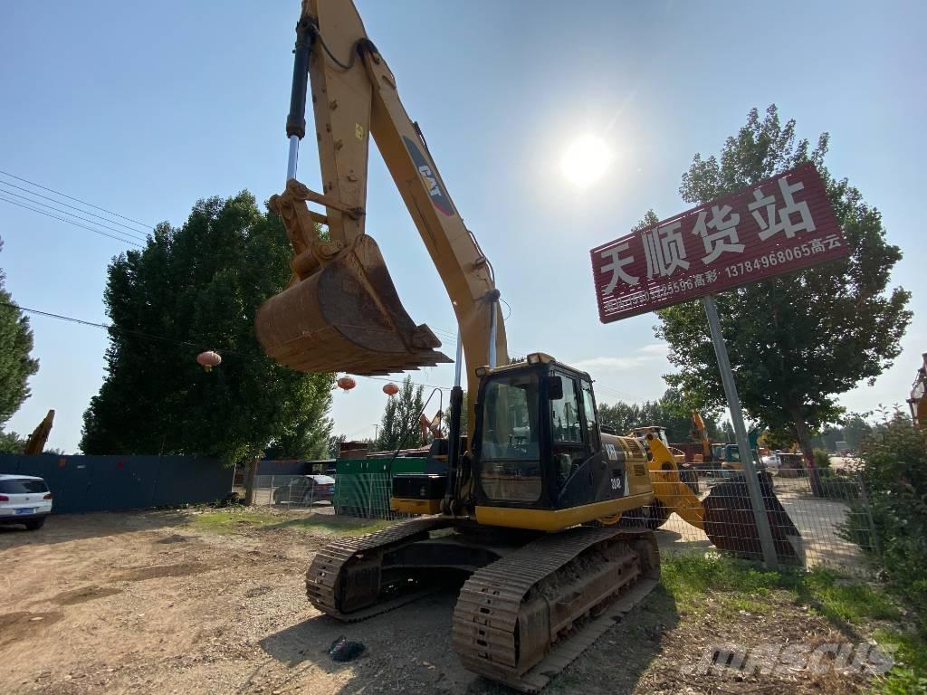 CAT 324D Pásová rýpadla