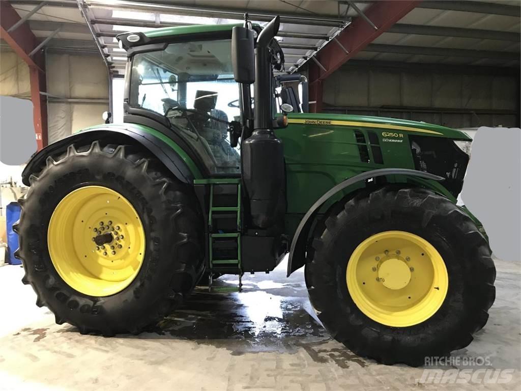 John Deere 6250R Traktory