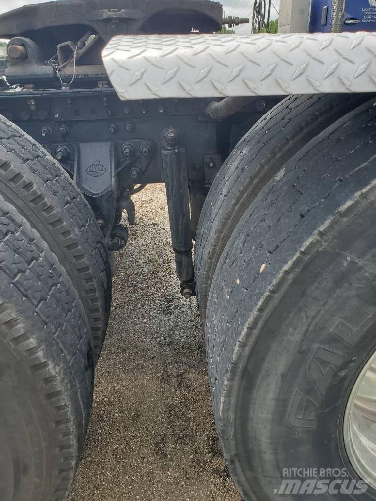 Mack P 164 T Nákladní vozidlo bez nástavby