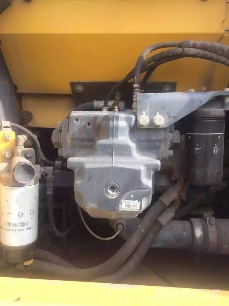 Komatsu PC 200-7 Pásová rýpadla