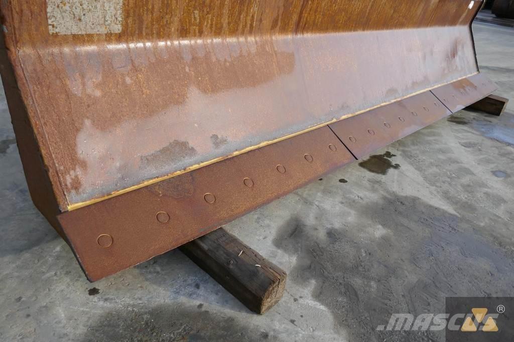 CAT Skidder blade Radlice