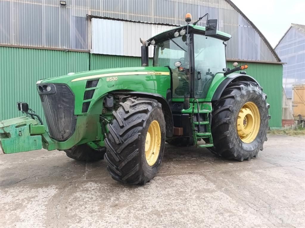 John Deere 8530 Traktory
