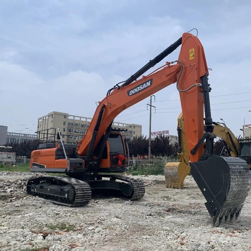 Doosan DX 300 Pásová rýpadla