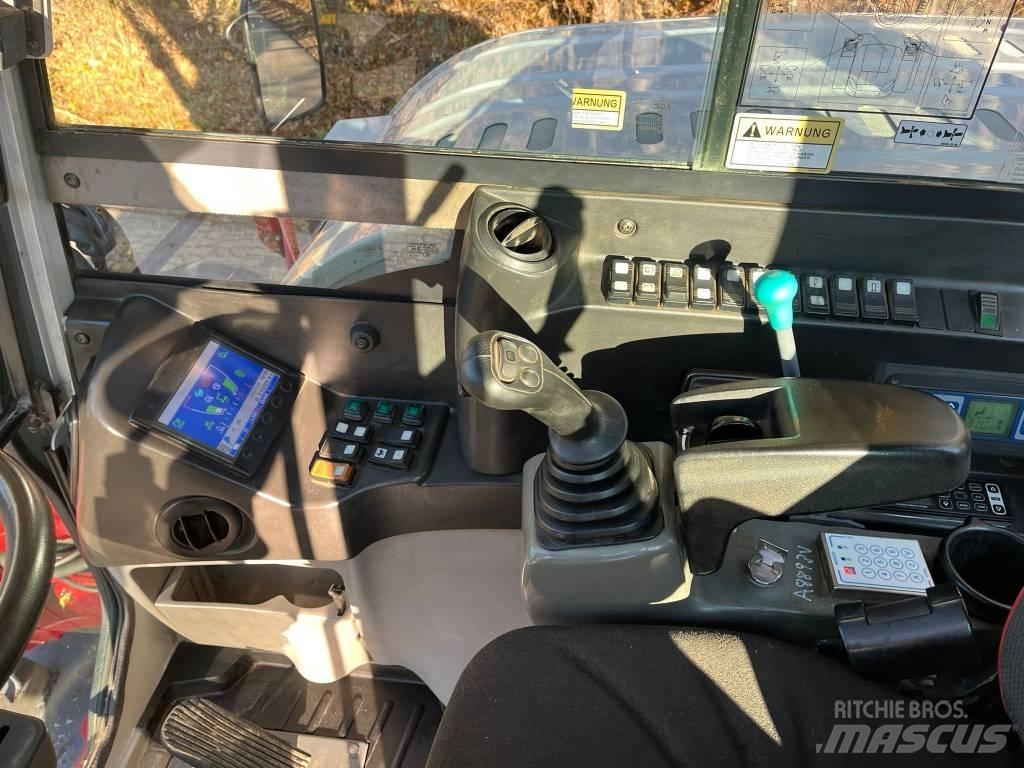 Takeuchi TB295W Kolová rýpadla