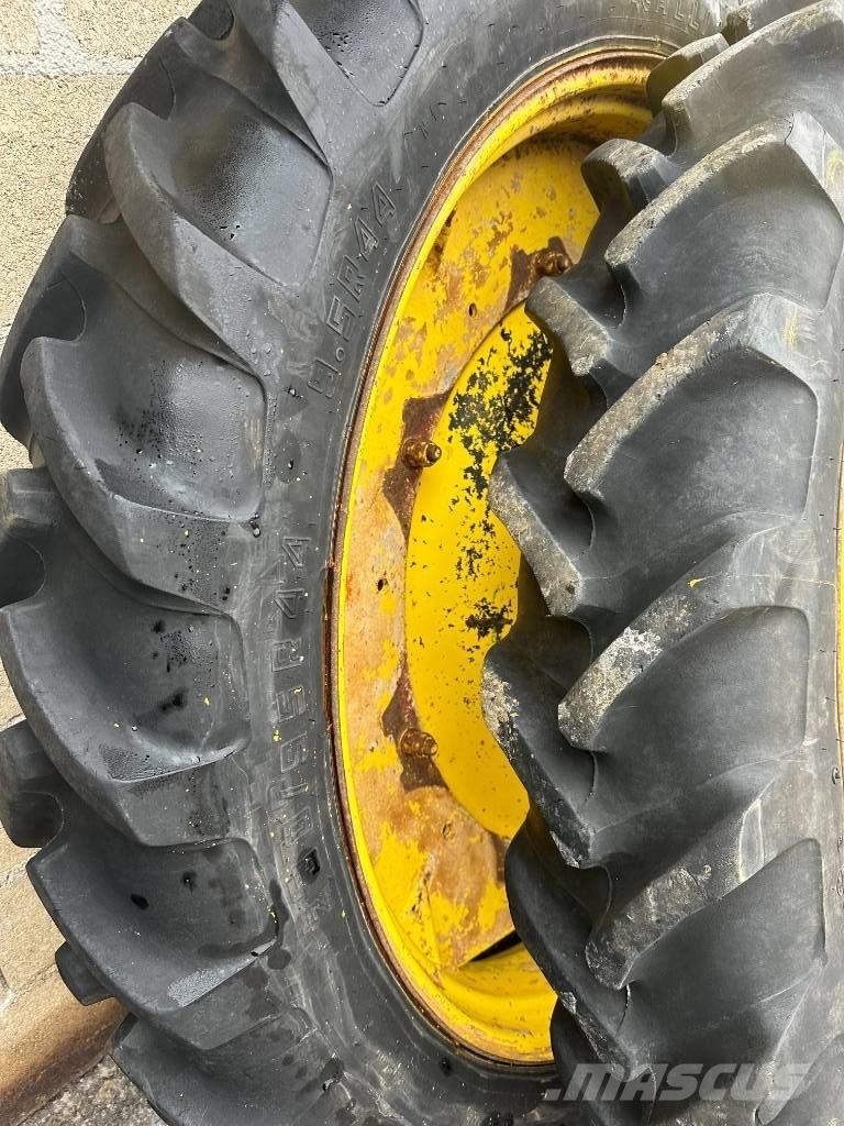Alliance 230/95R44 Pneumatiky, kola a ráfky