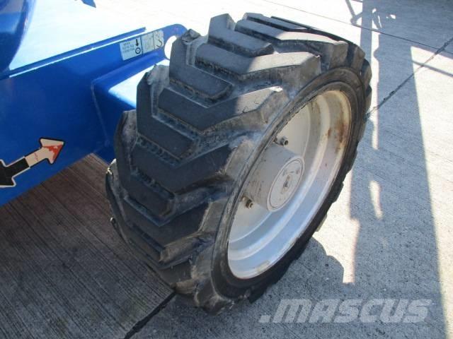 JLG 600 AJ (253) Kompaktní samohybné kloubové plošiny