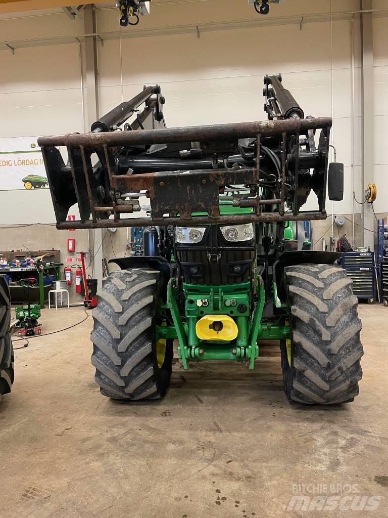 John Deere 6145 R Traktory