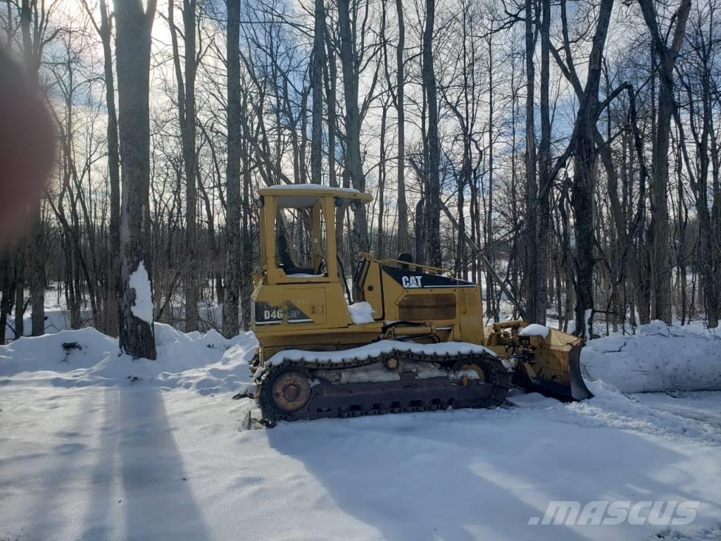 CAT D 4 G Pásové dozery