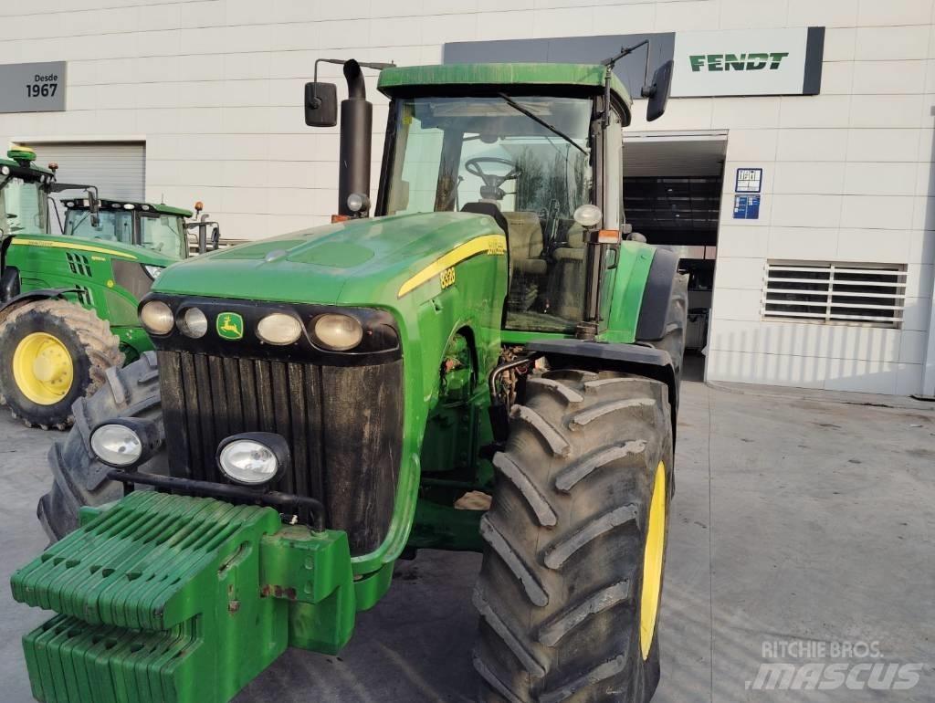 John Deere 8320 Traktory