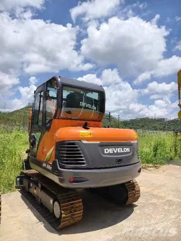 Doosan DX 60E Midi rýpadla 7t - 12t
