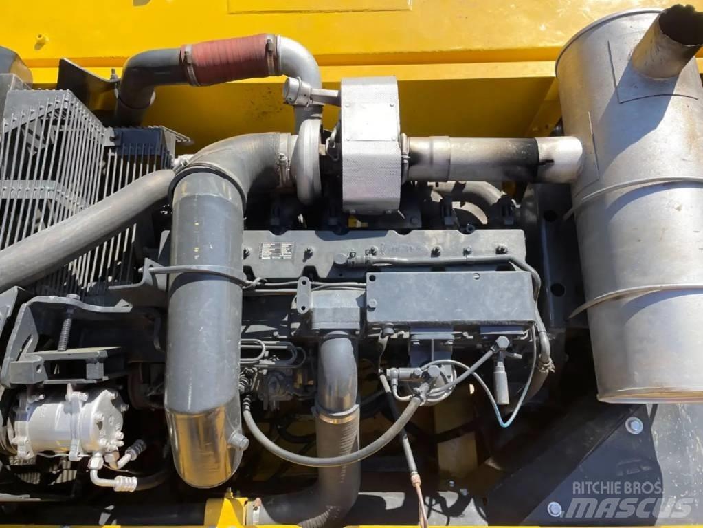 Komatsu PC300-7 Pásová rýpadla