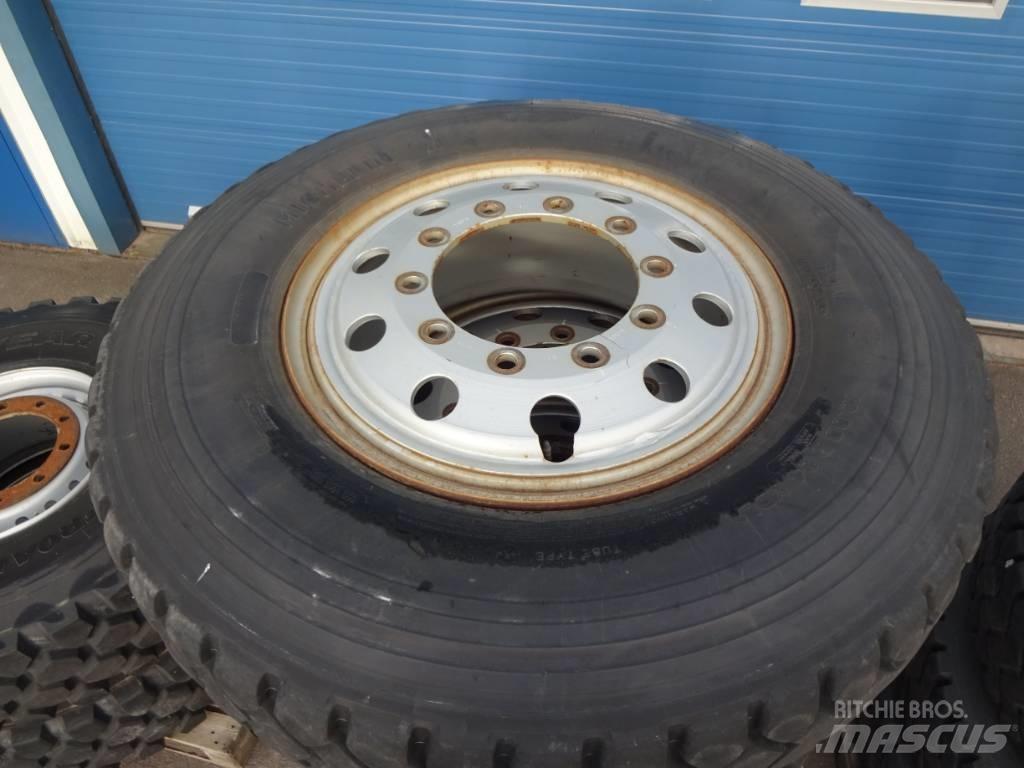Michelin 1200x24 XDL Pneumatiky, kola a ráfky