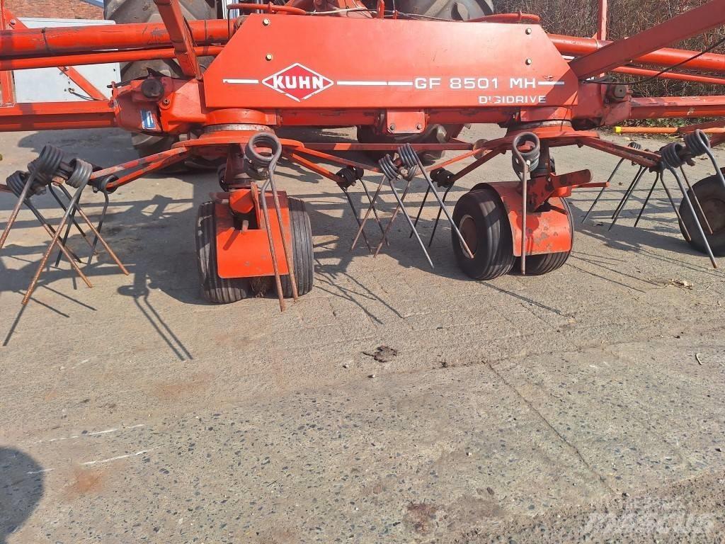Kuhn GF 8501 M H Obraceče a shrabovače sena