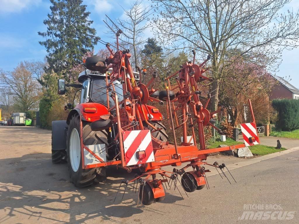 Kuhn GF 8501 M H Obraceče a shrabovače sena