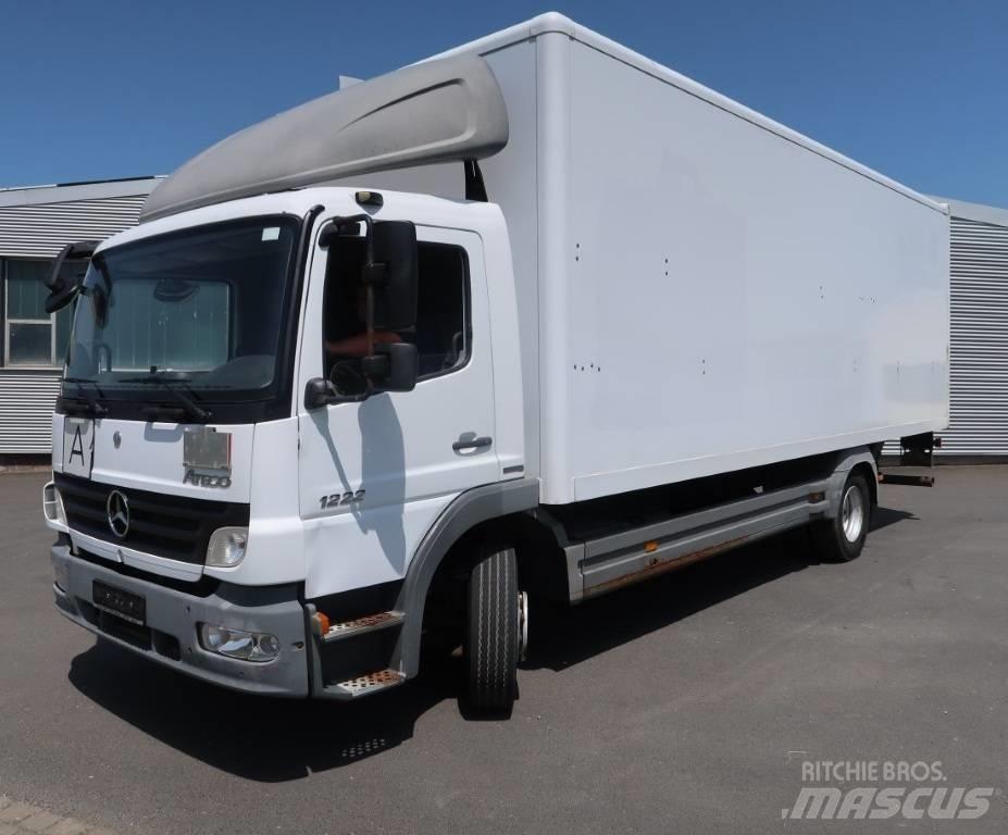 Mercedes-Benz 1222 L Skříňová nástavba