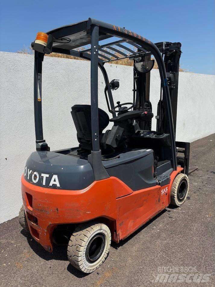 Toyota 8 FBMT 16 Akumulátorové vozíky
