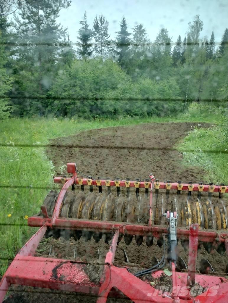 Väderstad CR 3000 Talířové brány