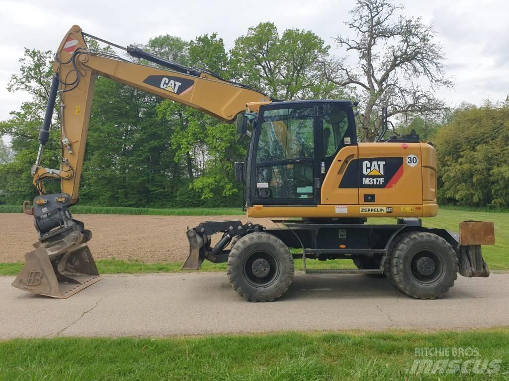 CAT M 317 F Kolová rýpadla