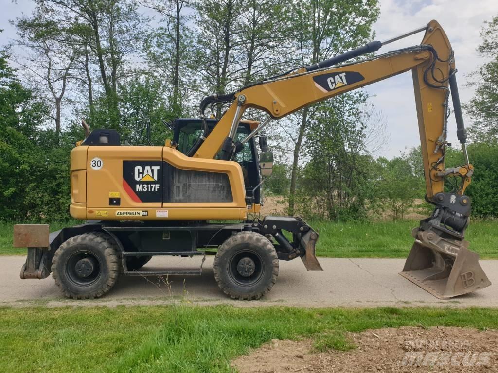 CAT M 317 F Kolová rýpadla