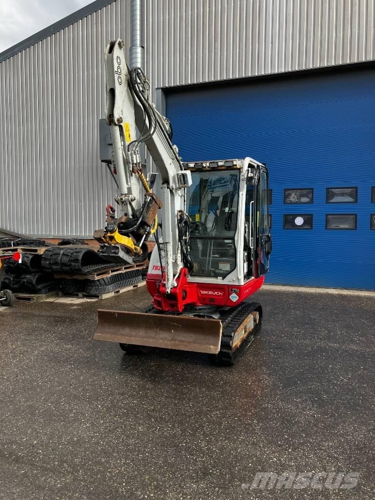 Takeuchi TB 230 Mini rýpadla < 7t