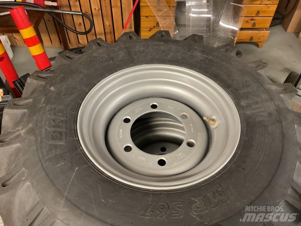 BKT 11,5/80-15,3 Pneumatiky, kola a ráfky