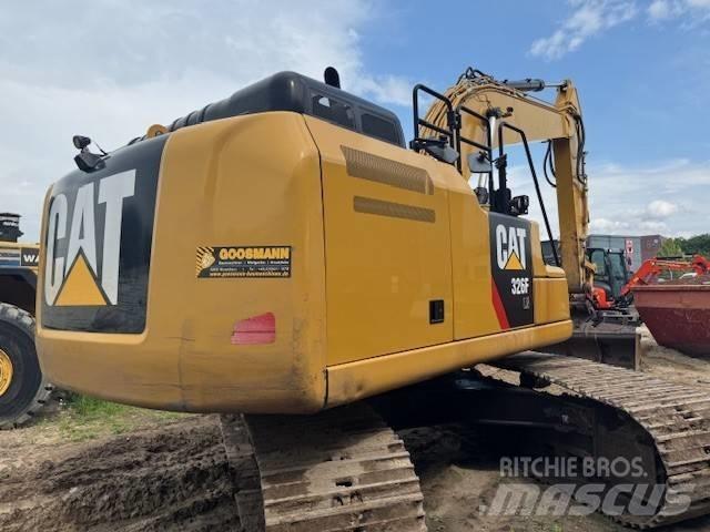 CAT 326 F L Pásová rýpadla