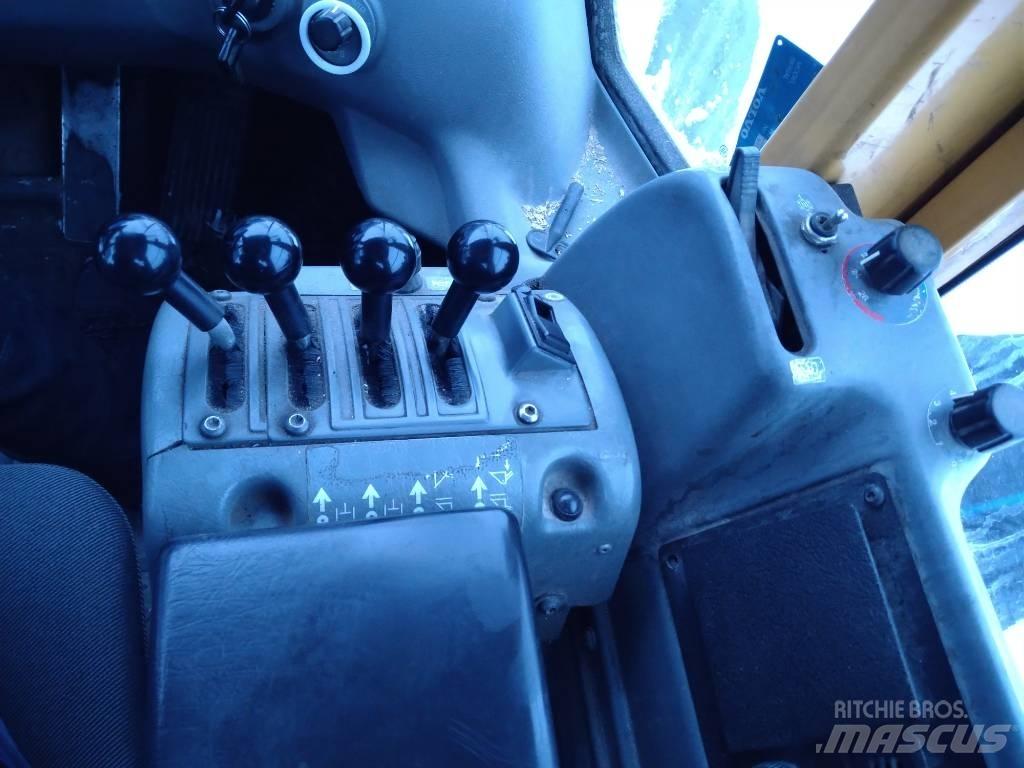 Volvo L 90 E Kolové nakladače